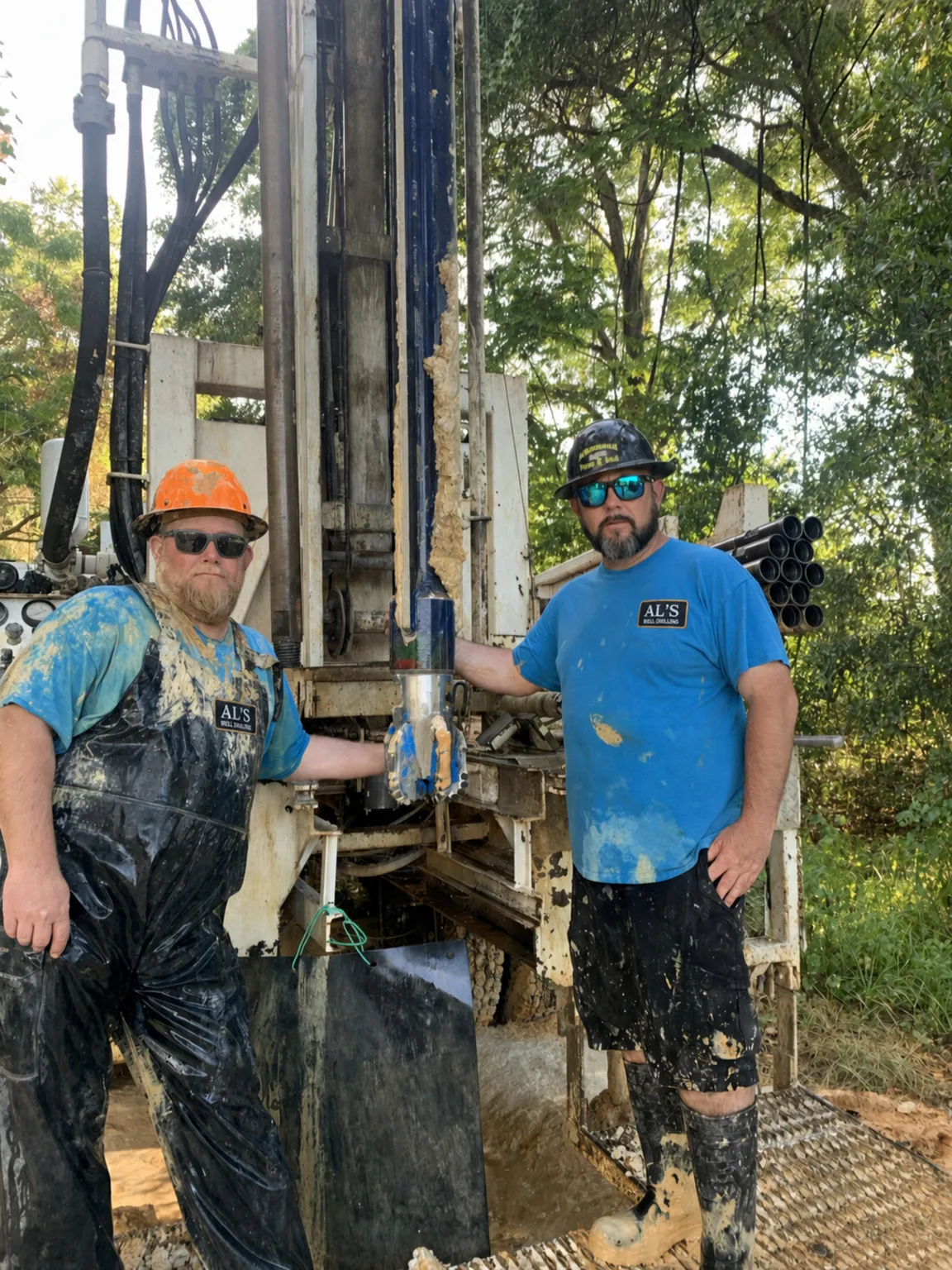 Two AL’s technicians at a drill rig